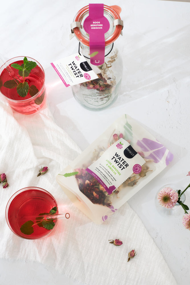 Water Twist rozenblaadjes en bergthee