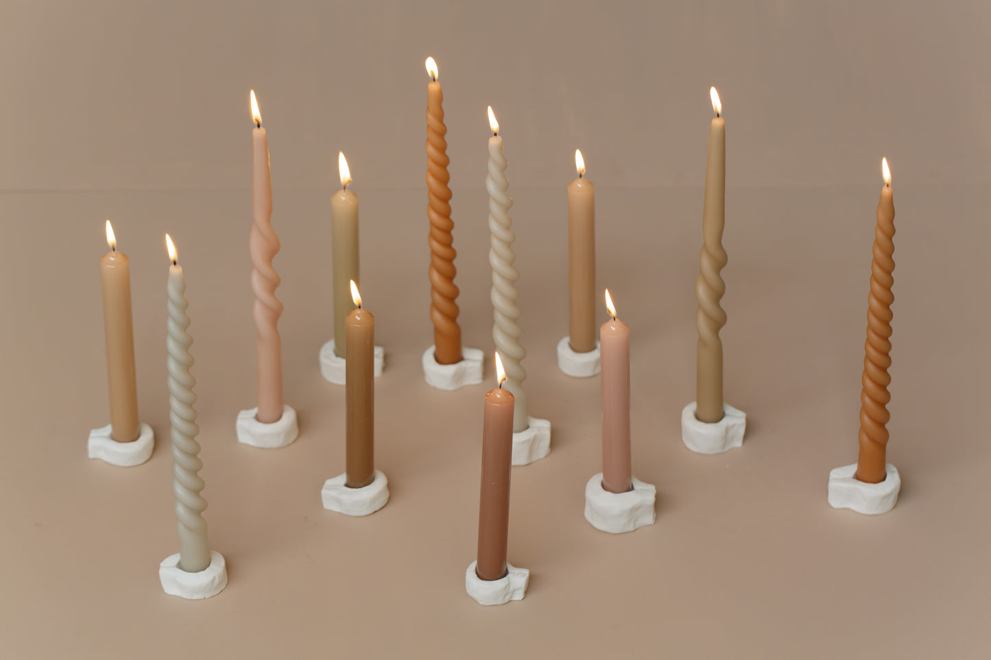 Twist dinerkaarsen olijfgroen