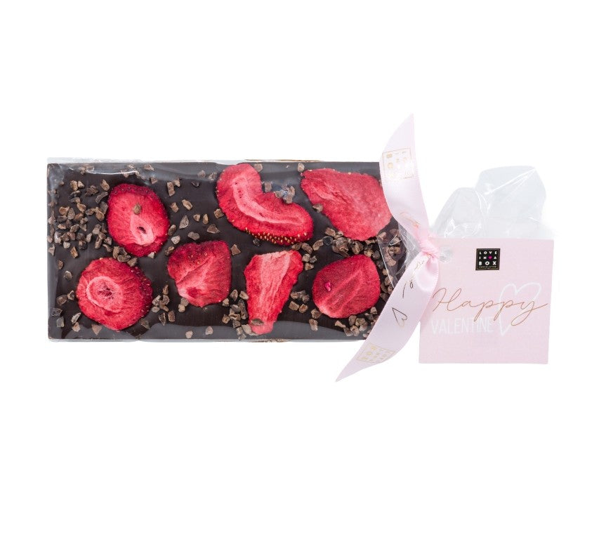 Valentijn chocoladereep - aardbei en cacao nibs